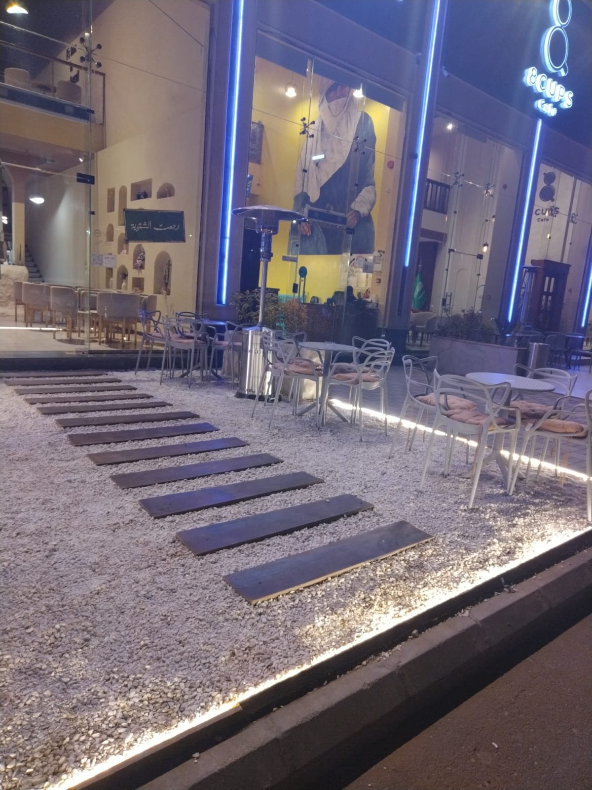 adore Cafe design 4